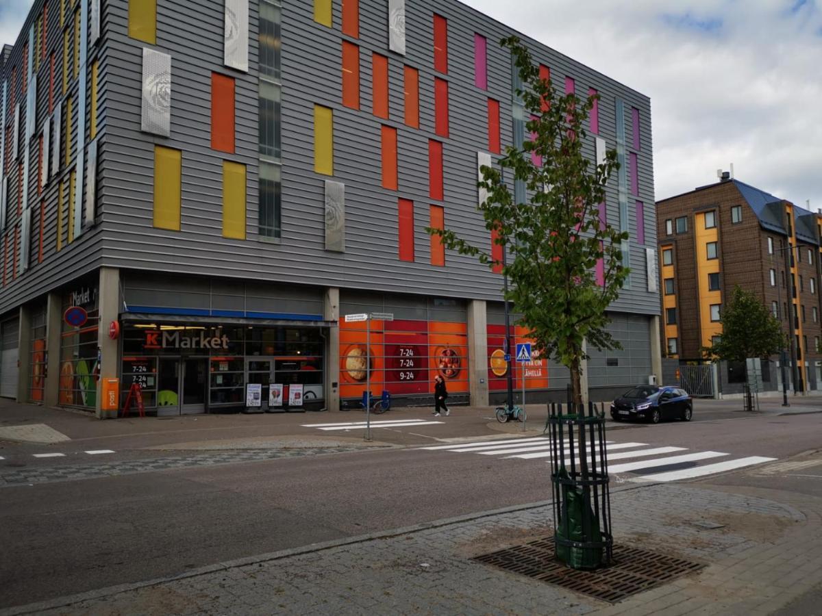 Ruby Studio 5Min To Vantaa Airport And 20Min To Helsinki Center Appartement Buitenkant foto