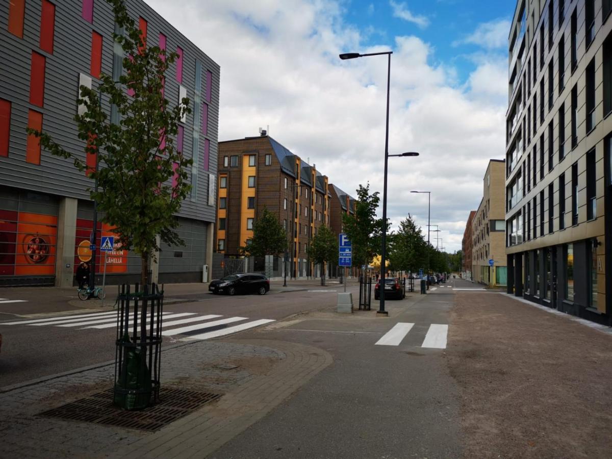 Ruby Studio 5Min To Vantaa Airport And 20Min To Helsinki Center Appartement Buitenkant foto